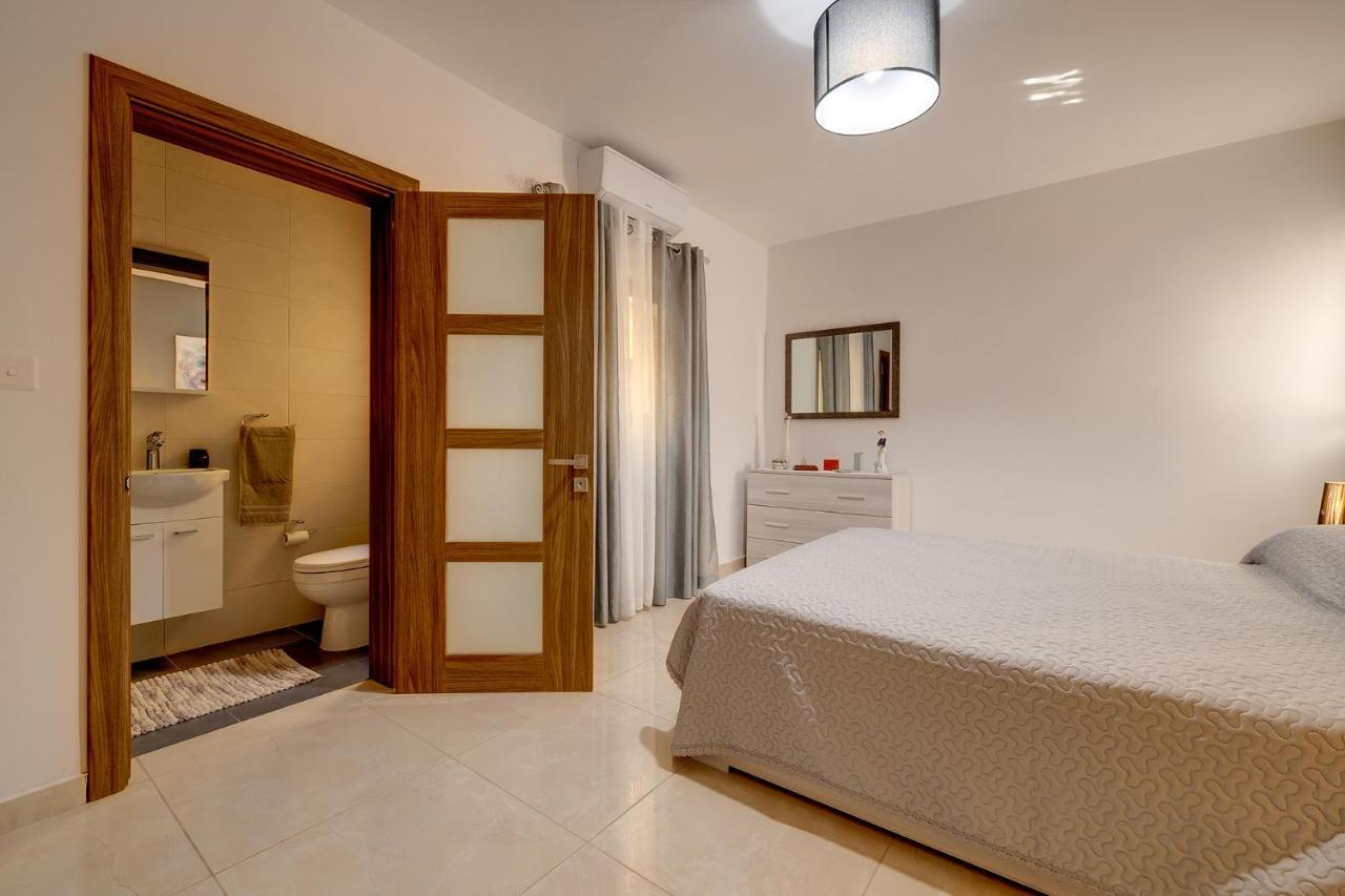 Stylish Bright And Airy Apart In Central Bugibba St. Paul's Bay Exterior foto